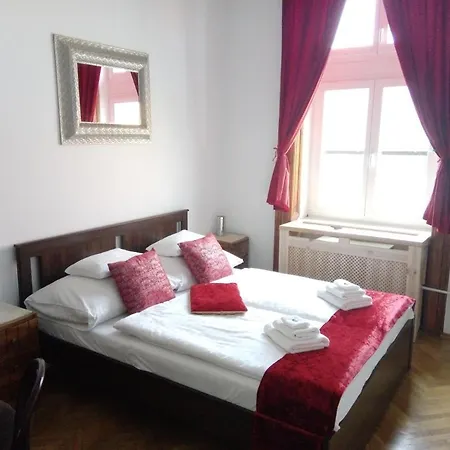 Classical In The Old Pest * بودابست