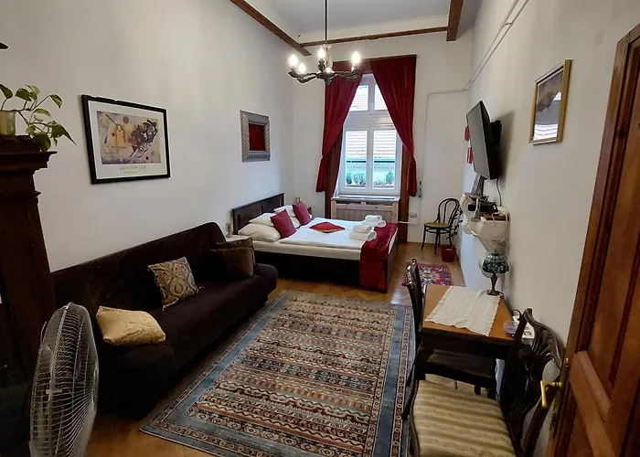 Apartament Classical In The Old Pest *