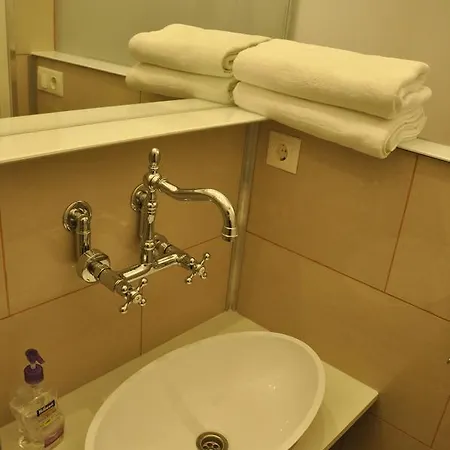 Classical In The Old Pest Апартаменты Будапешт